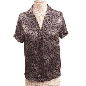 NEIMAN MARCUS INTIMATES Silk Black/Gray Leopard Print Button Down SS Sleep Top